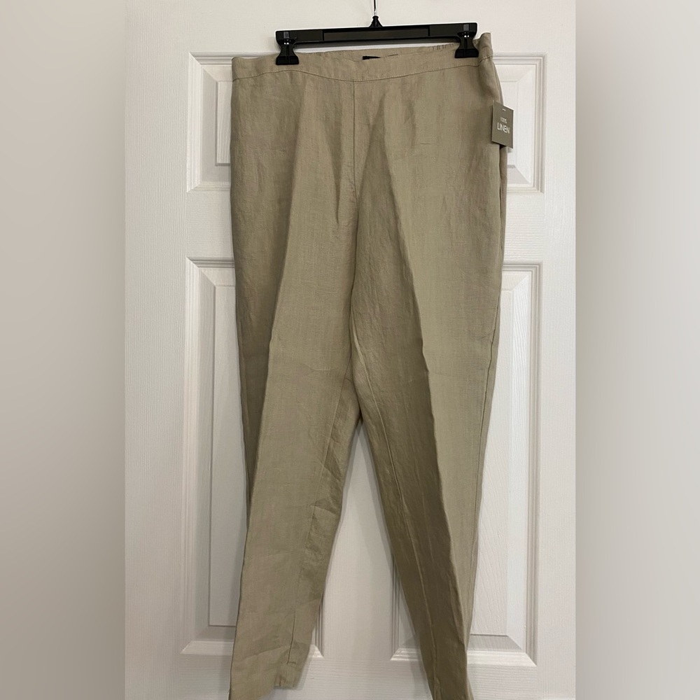 Women Pants Linen 100%. Side zipper very classy. Perfect condition.